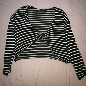Forever 21 women’s cropped long sleeve